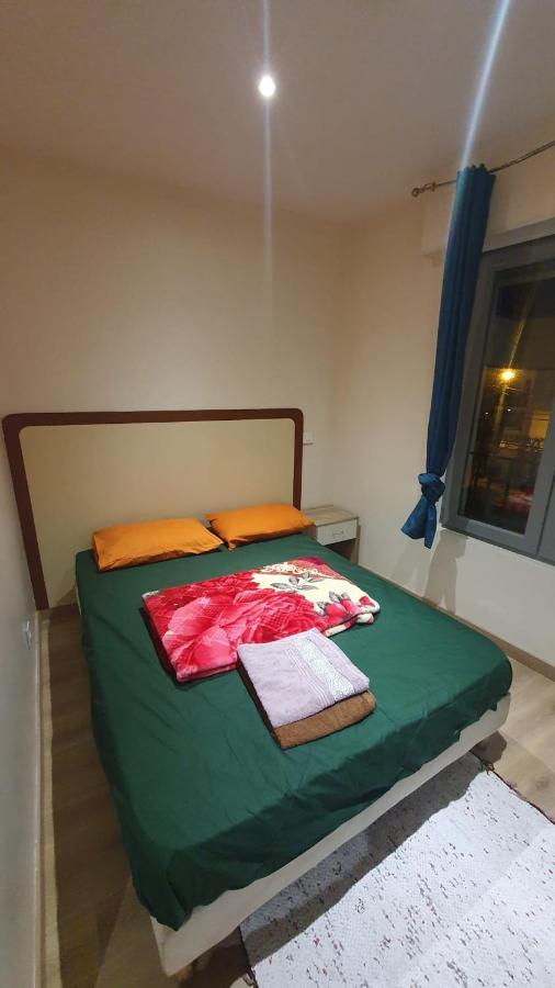 Hotel Le Privilege La Courneuve Bagian luar foto