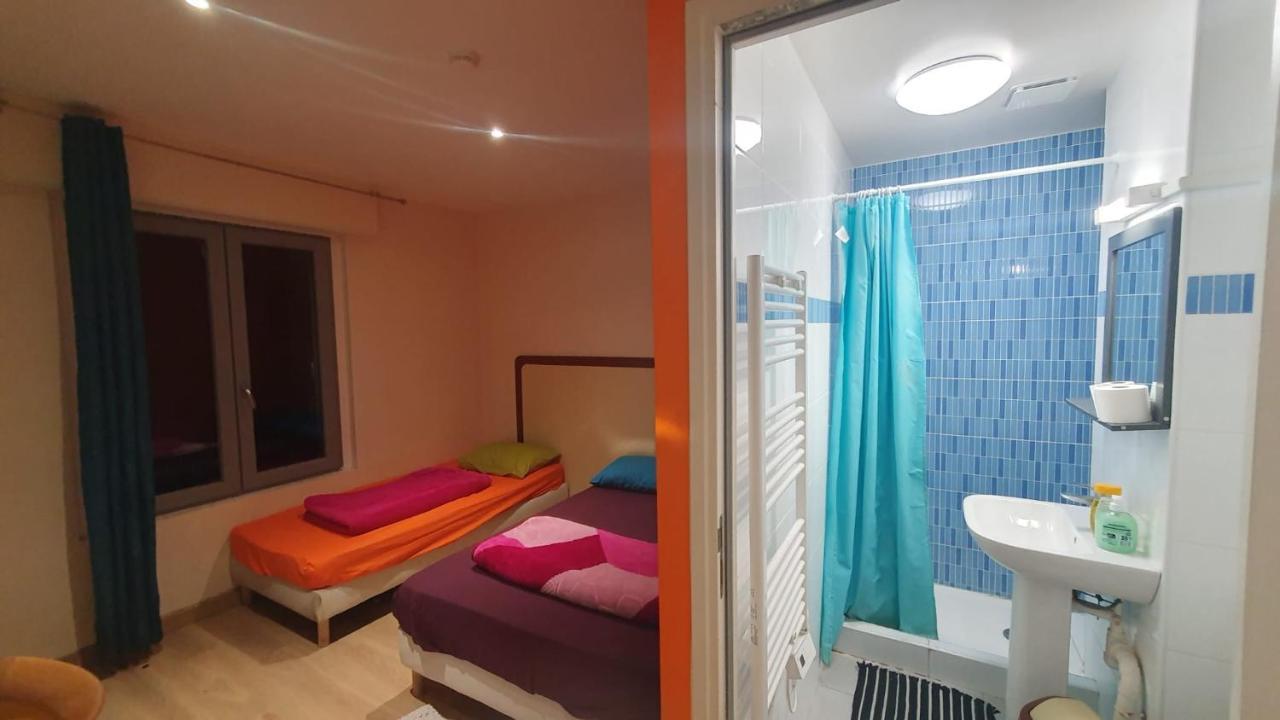 Hotel Le Privilege La Courneuve Bagian luar foto