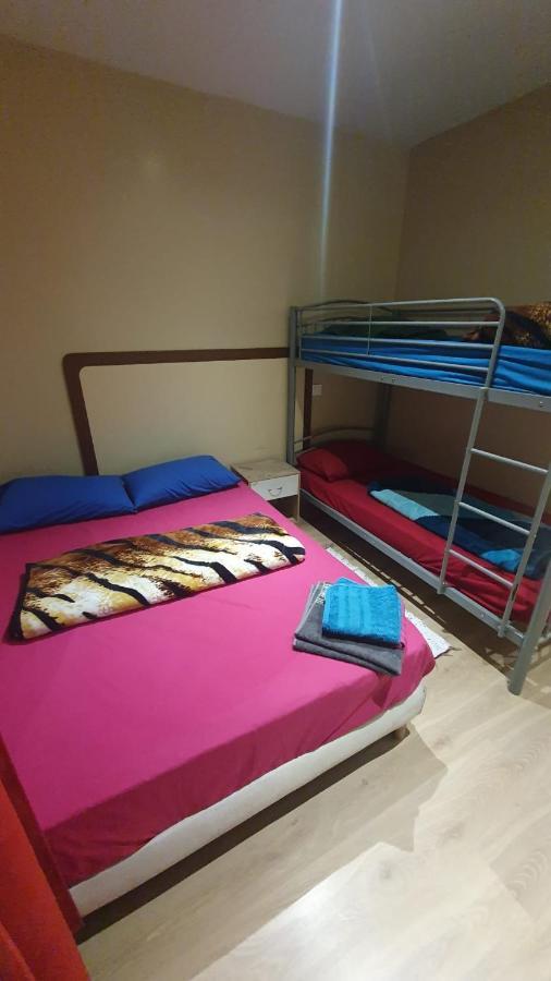 Hotel Le Privilege La Courneuve Bagian luar foto