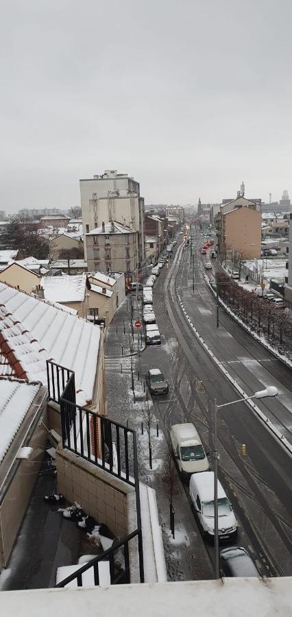 Hotel Le Privilege La Courneuve Bagian luar foto