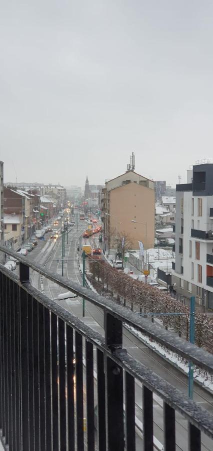 Hotel Le Privilege La Courneuve Bagian luar foto