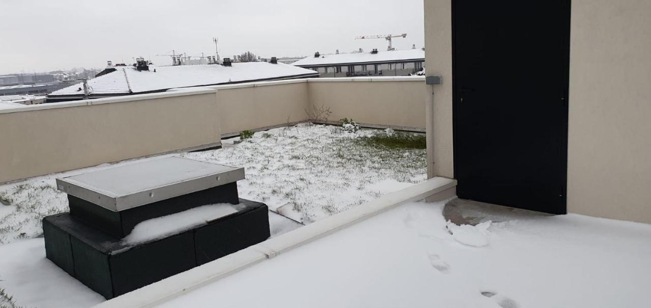 Hotel Le Privilege La Courneuve Bagian luar foto